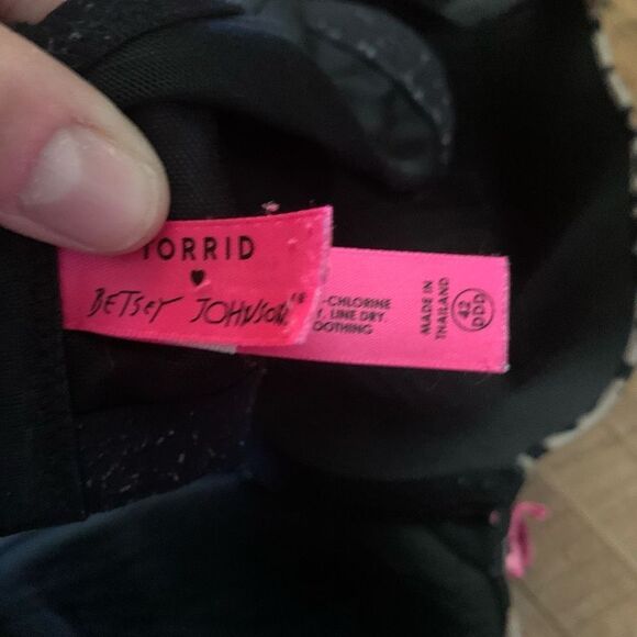 Torrid x Betsey Johnson roses leopard print 42DDD bra - Picture 3 of 3